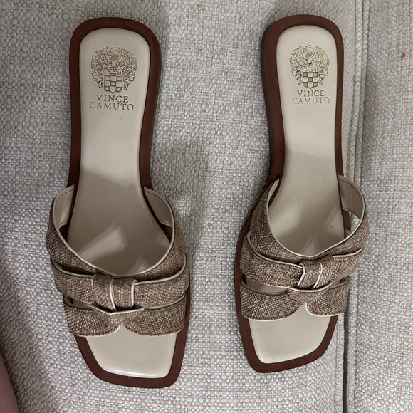 Vince Camuto Women's Tan Fabric Slide Sandals, Size 10 - Picture 3 of 7